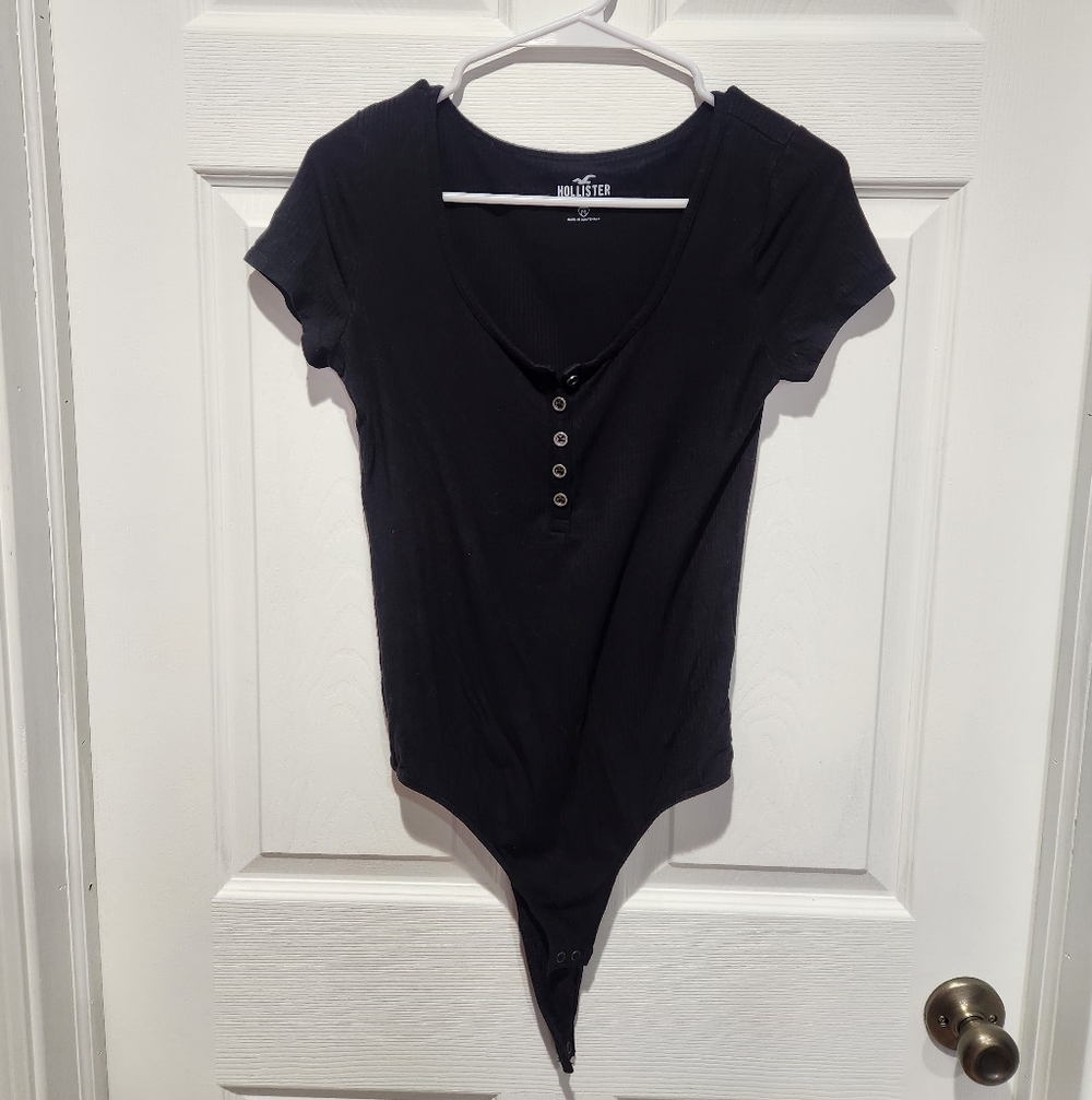 Hollister Black Short Sleeve Bodysuit